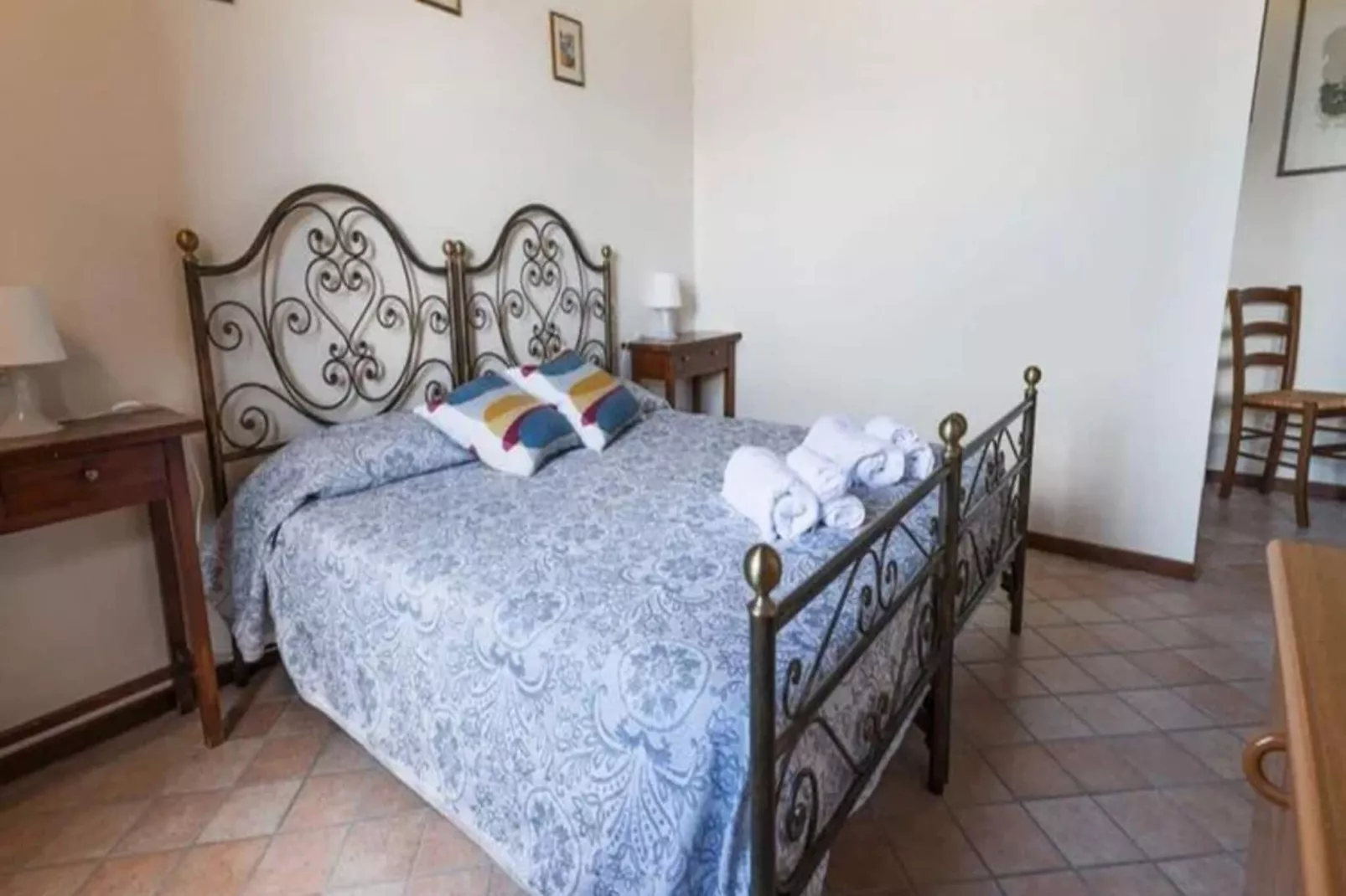 Contadino P1-Bedroom