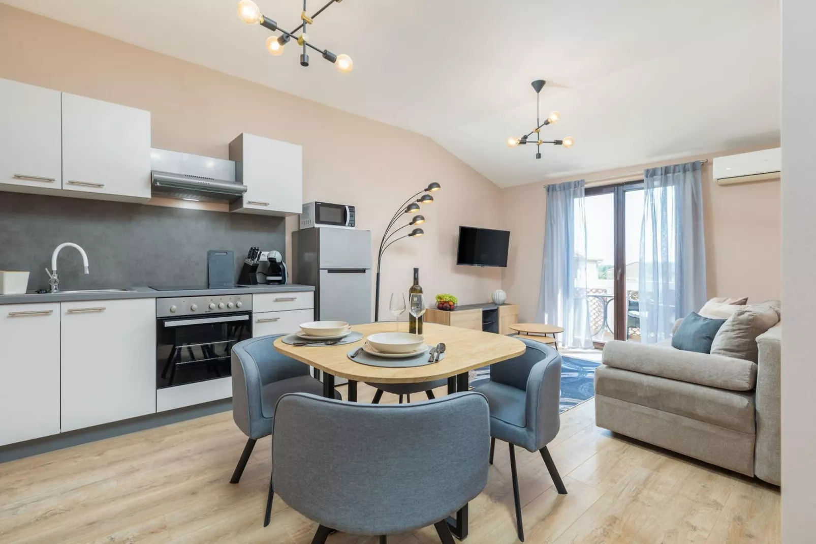 Marceta Apartment 3 - Pool and Big Garden