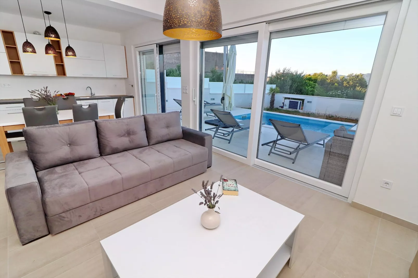 Villa E & D  - Four Bedroom Villa with Pool and Patio - Villa D