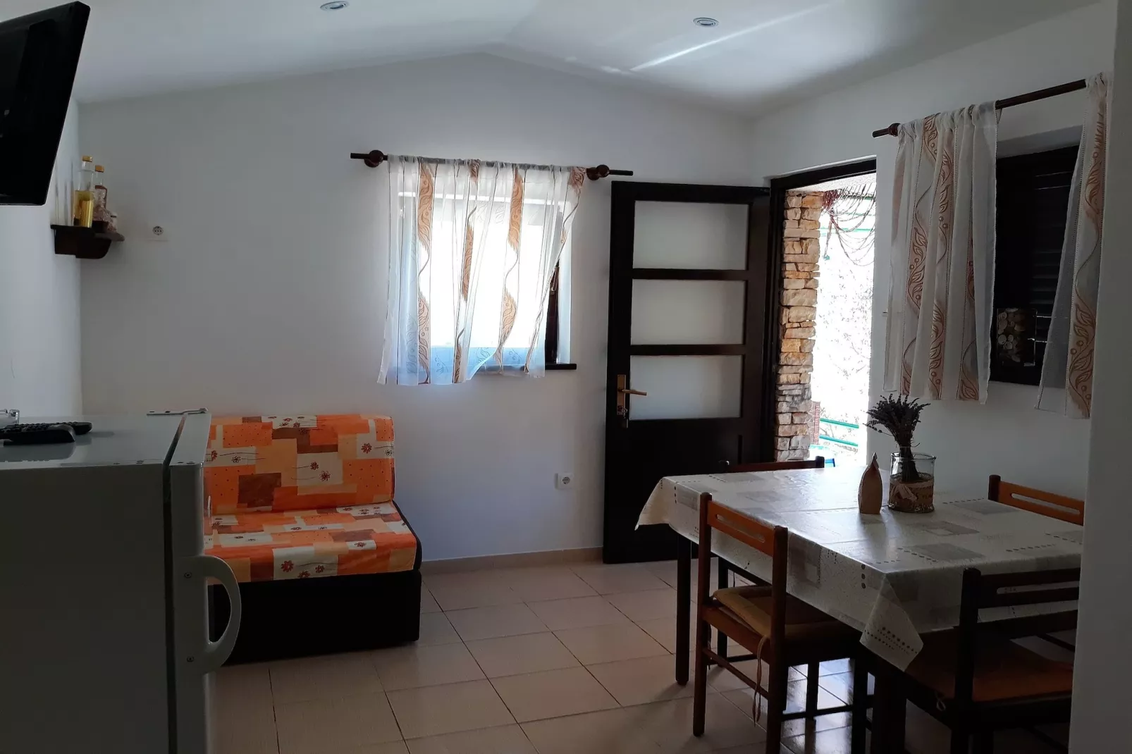 Stone House Oreb - Two Bedroom Holiday Home with Sea View