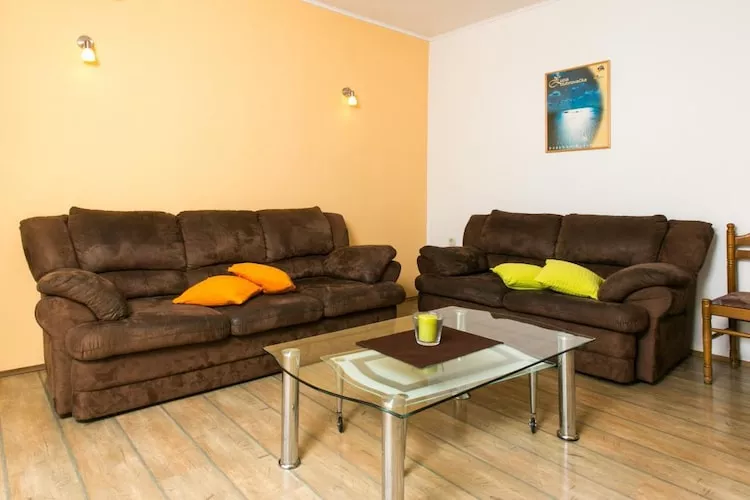 Guest House Fontana - Two Bedroom Apartment with Balcony and Sea View - Wohnzimmer