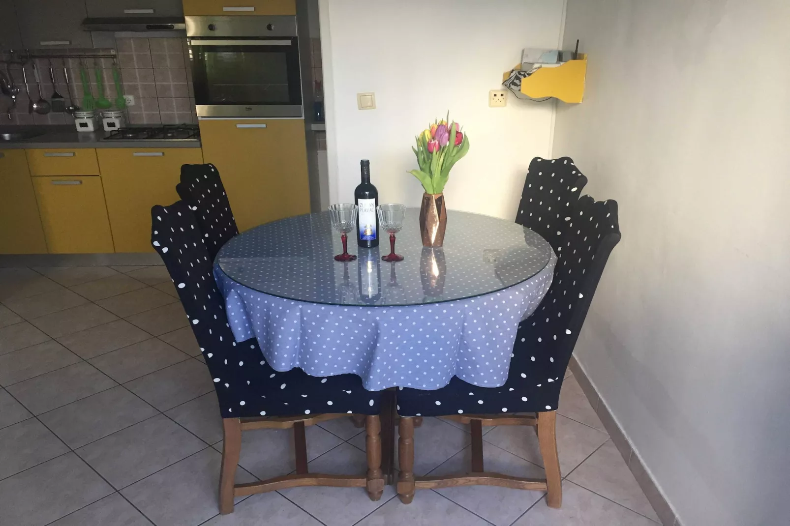 Apartments Roko (ST) - Economy One Bedroom Apartment with Shared Terrace (A2)-Dining room