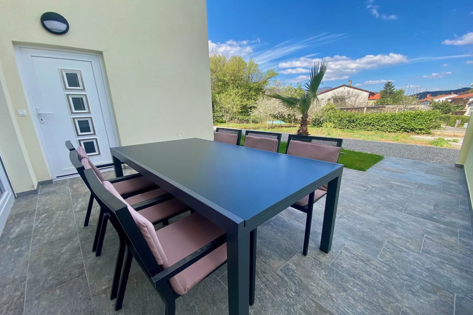 VERT Apartment - Two Bedroom Apartment with Terrace-Outdoor