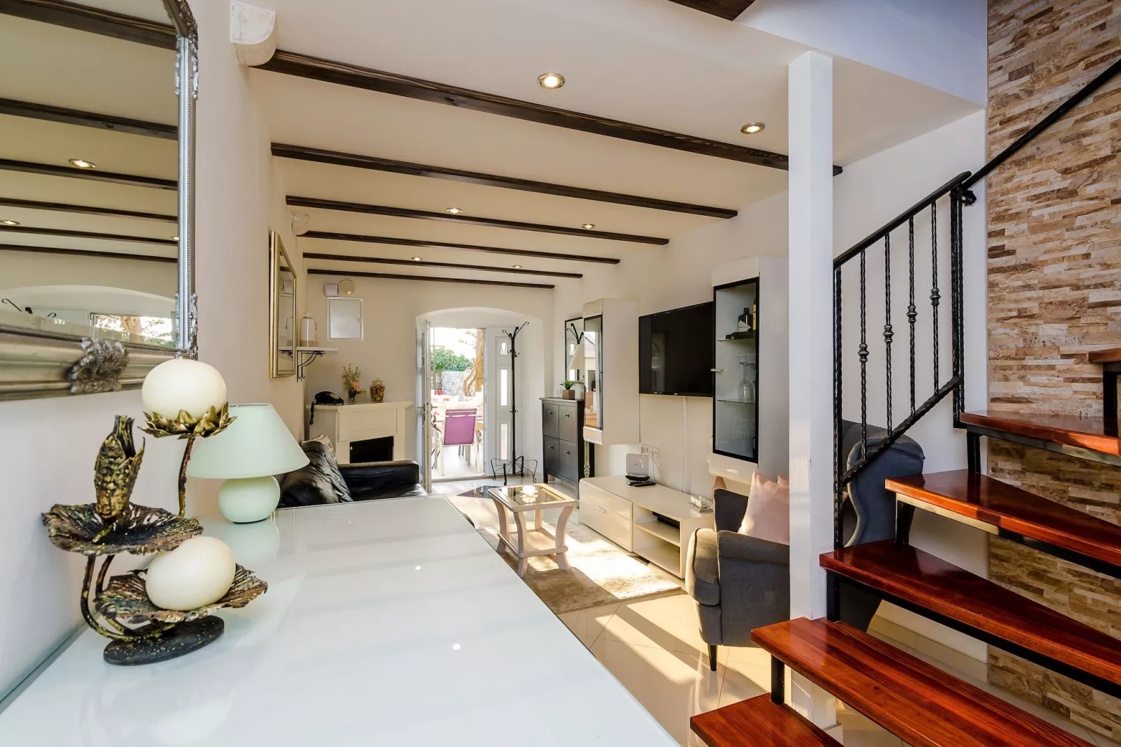 Holiday Home Avantgarde - Two Bedroom Holiday Home with Terrace and Sea View-Wohnzimmer