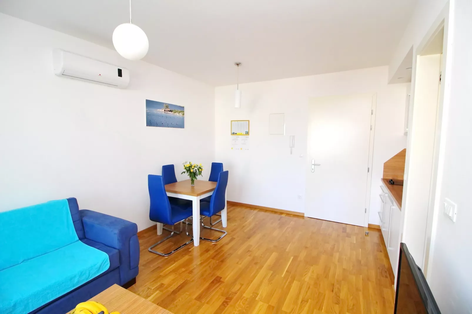 Apartments Kula - One-Bedroom Apartment with Terrace and Sea View-A2-Living room