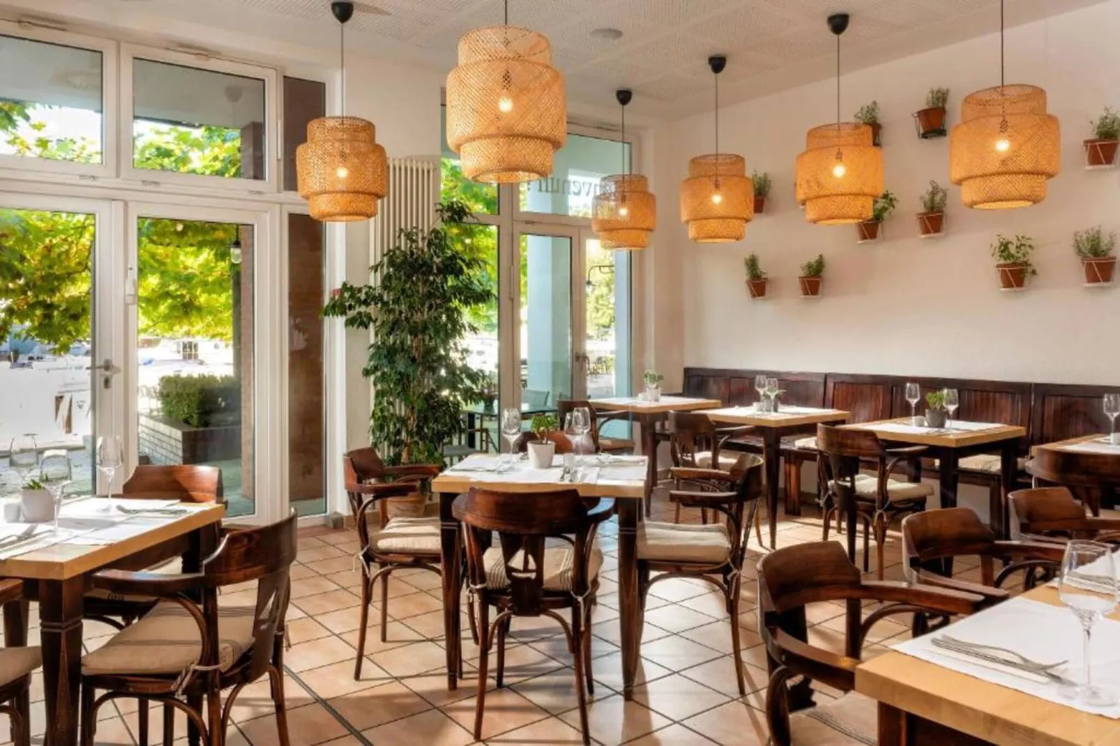 Marina 1 Bedroom Apartment 3 guest