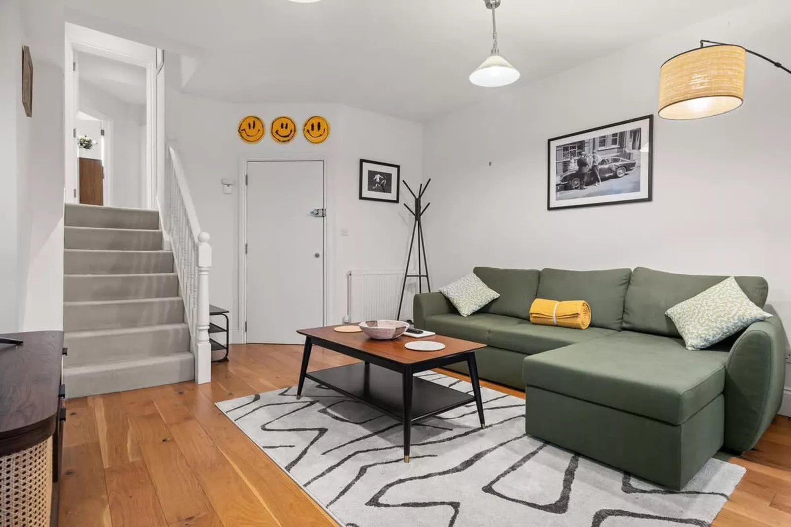 SW6 Fulham Palace Rd-Living room