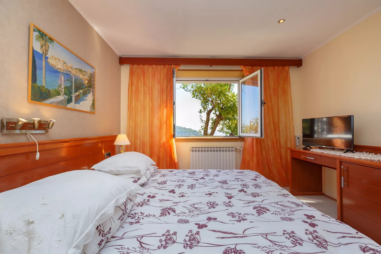 Ploče Apartments - One Bedroom Apartment with Terrace and Sea View - Petra Krešimira IV 27-Schlafzimmer