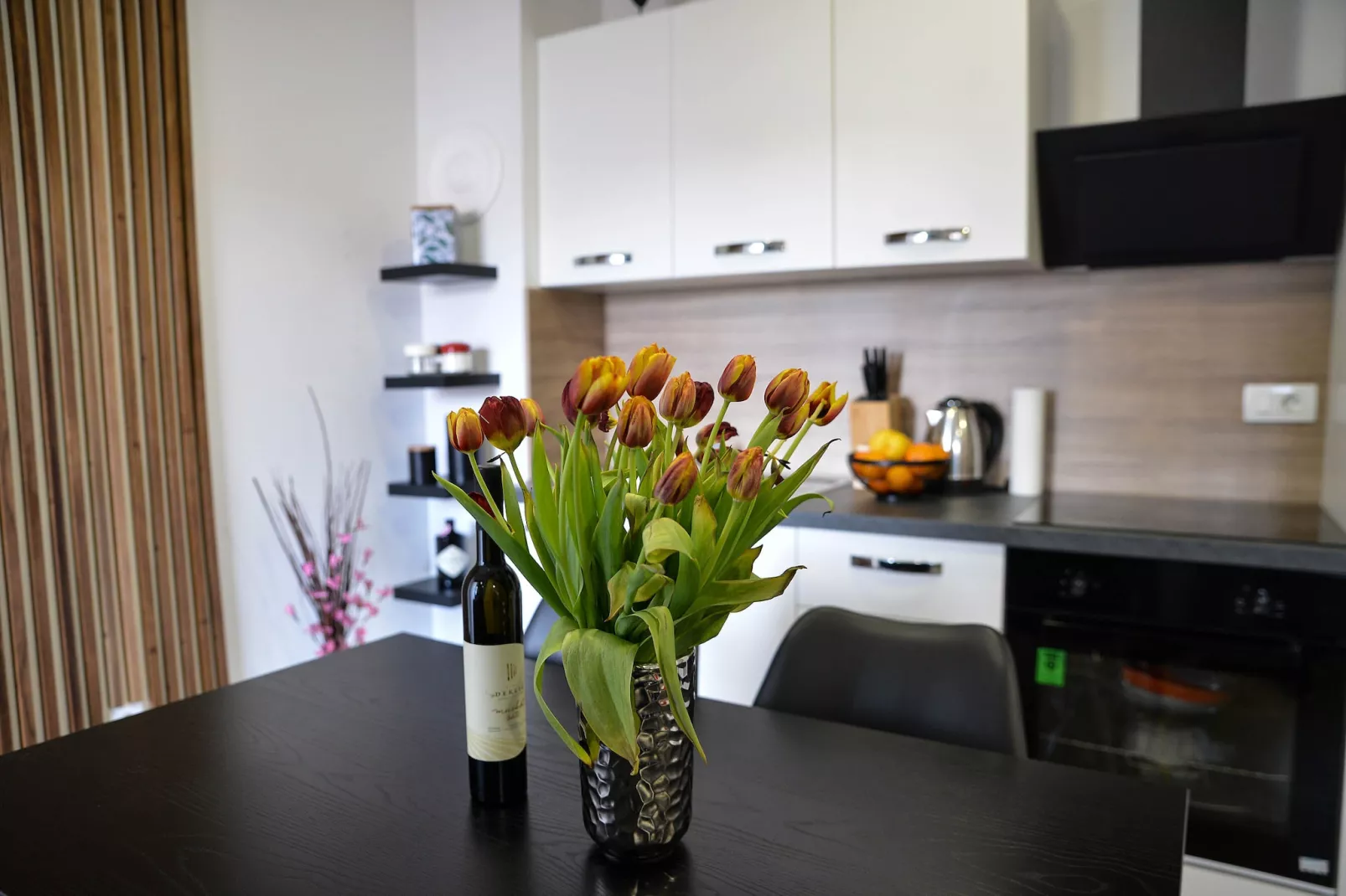 Apartment Nicole - One Bedroom Apartment with Balcony-Salle à manger