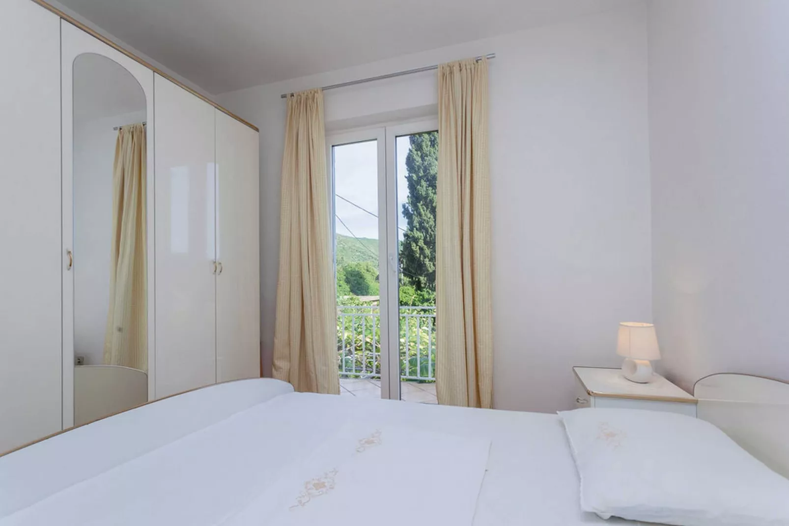 Apartments Ankora - Three bedroom apartment with terrace and sea view