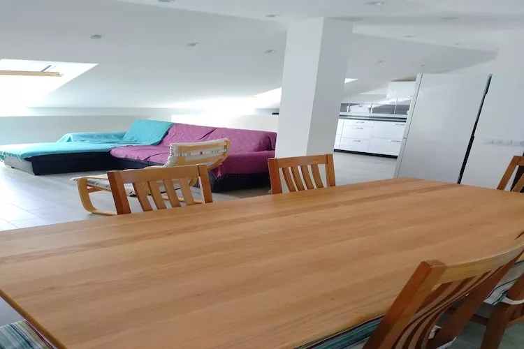 Apartments Bezek-Standard Two Bedroom Apartment with Terrace - potkrovlje-Salle à manger