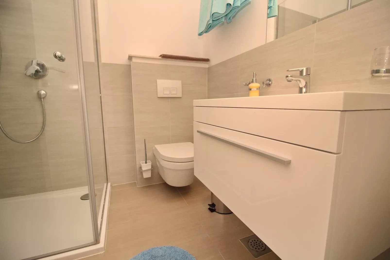 Apartments Kula - Comfort One Bedroom Apartment with Balcony and Sea View-B3-Salle de bain