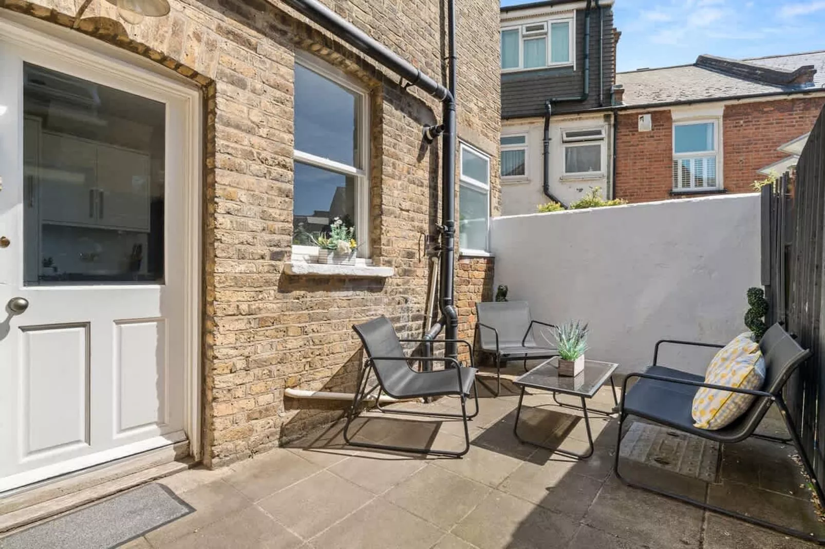 KT2 Gibbon Rd 94-Terrasse/Balkon