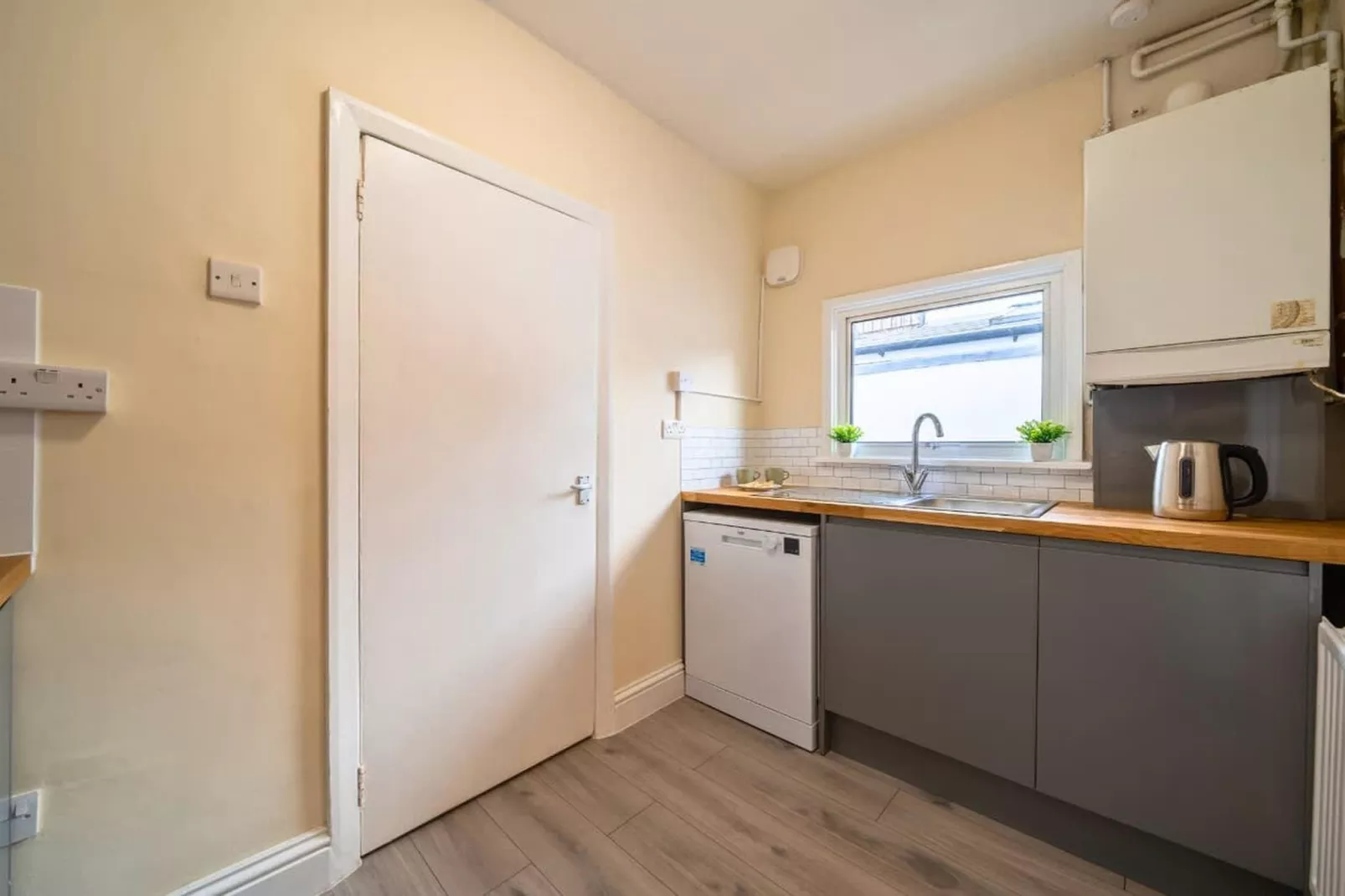 SE21 Martell Rd 46-Küche