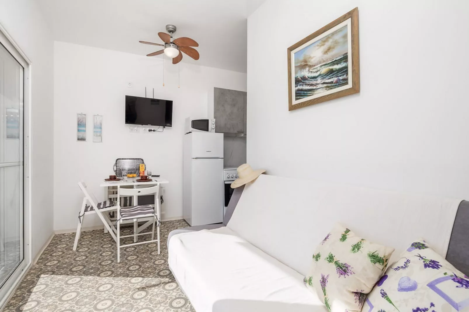 Apartments Sun 4 You - One Bedroom Apartment with Terrace and Sea View (Apartment 1) - Wohnzimmer