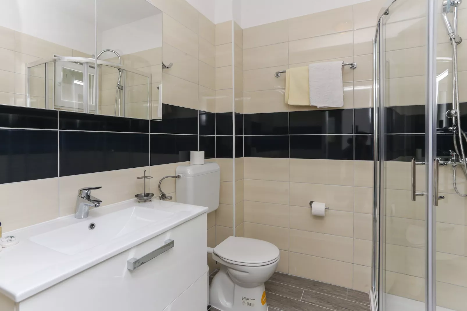 Apartments Posta - Deluxe One-Bedroom Apartment with Balcony and Sea View - Apartman 8-Badezimmer