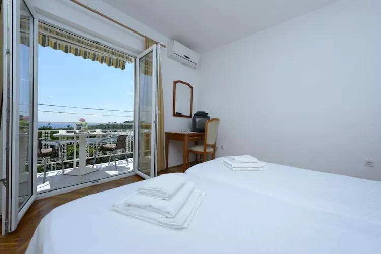 Apartments Botica- Double Room with Balcony and Sea View-Indoor