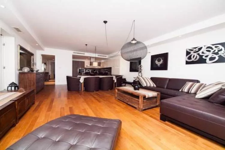 Apartment Vesna - Superior Three Bedroom Apartment with Balcony-Living room