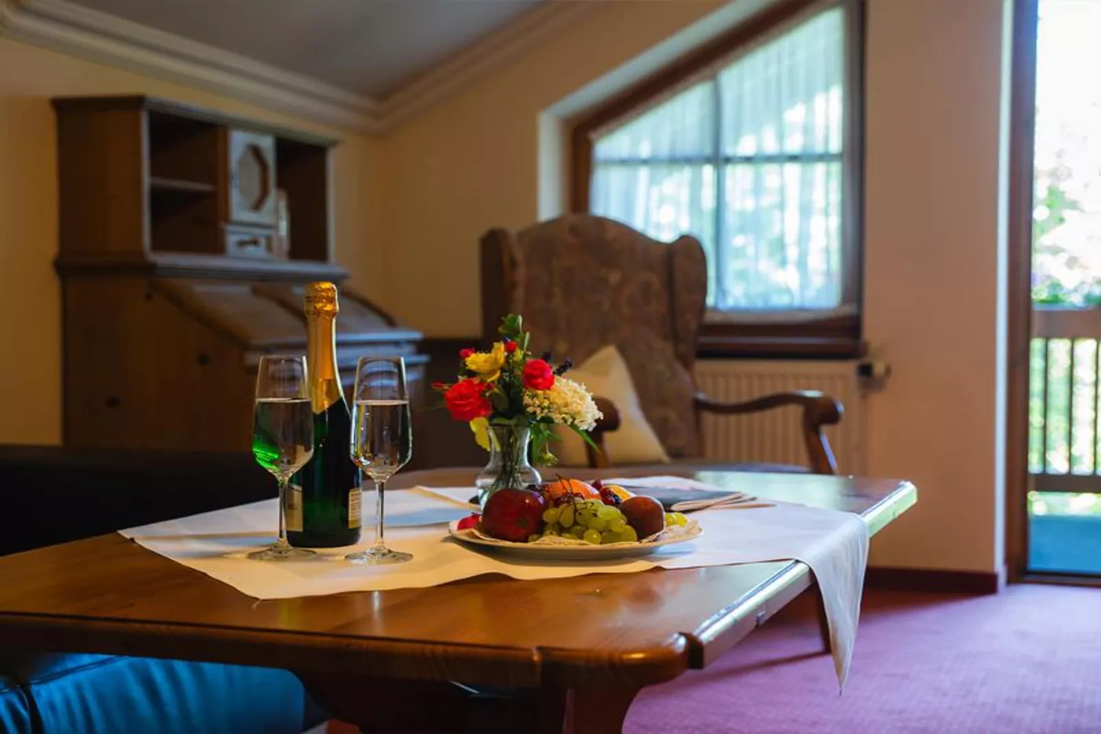 Sammareier Gutshof - Seniorsuite 70qm DG-Wohnzimmer