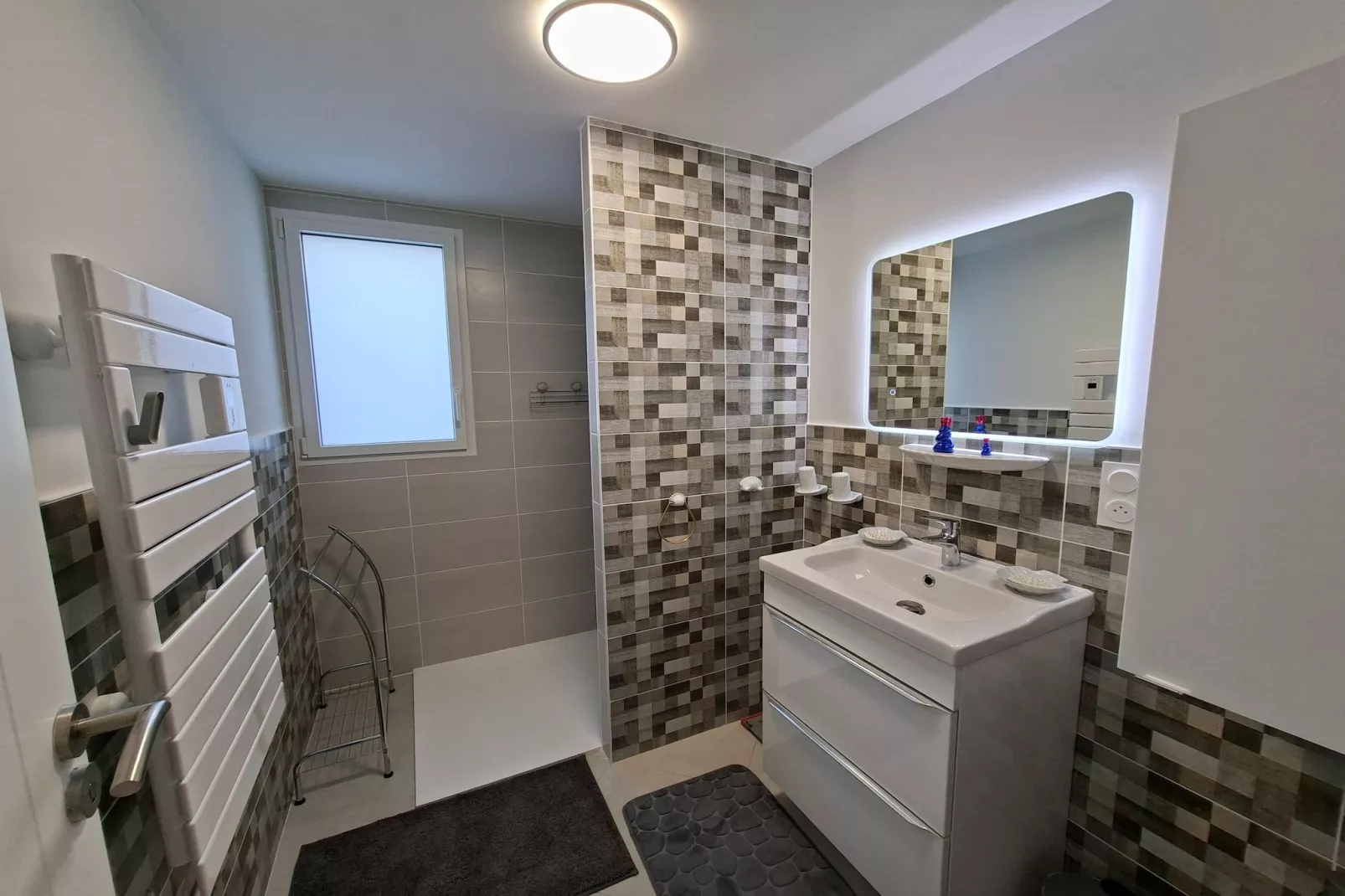 Ferienhaus in Plestin les Grèves-Bathroom