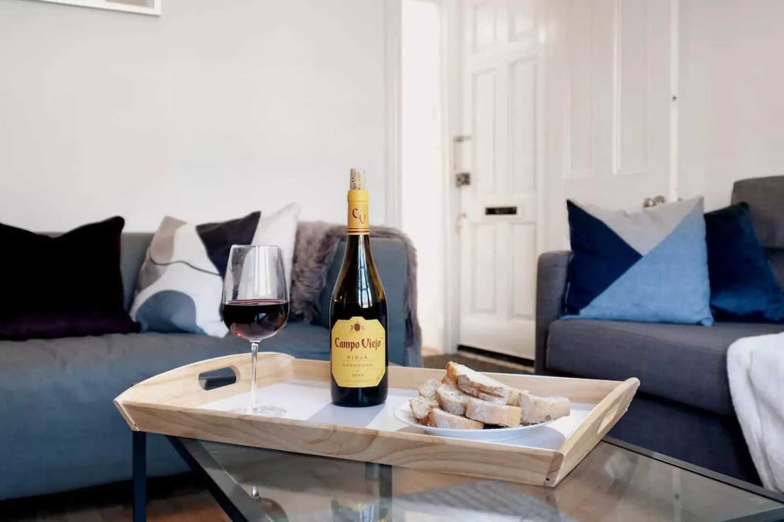 KT2 Gibbon Rd 94-Wohnzimmer