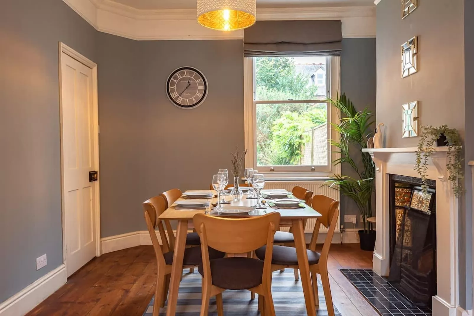 RG Donnington 30-Dining room