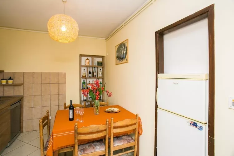 Guest House Fontana - Two Bedroom Apartment with Balcony and Sea View - Esszimmer