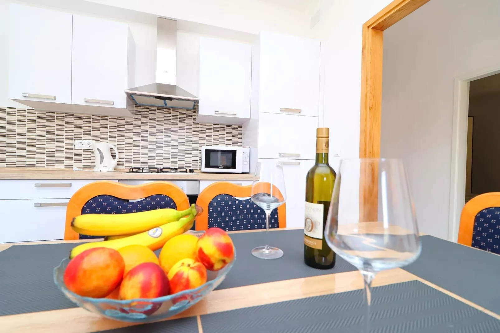 Apartments Radojković Lumbarda - Comfort Two Bedroom Apartment with Terrace and Sea View (A2)-Esszimmer