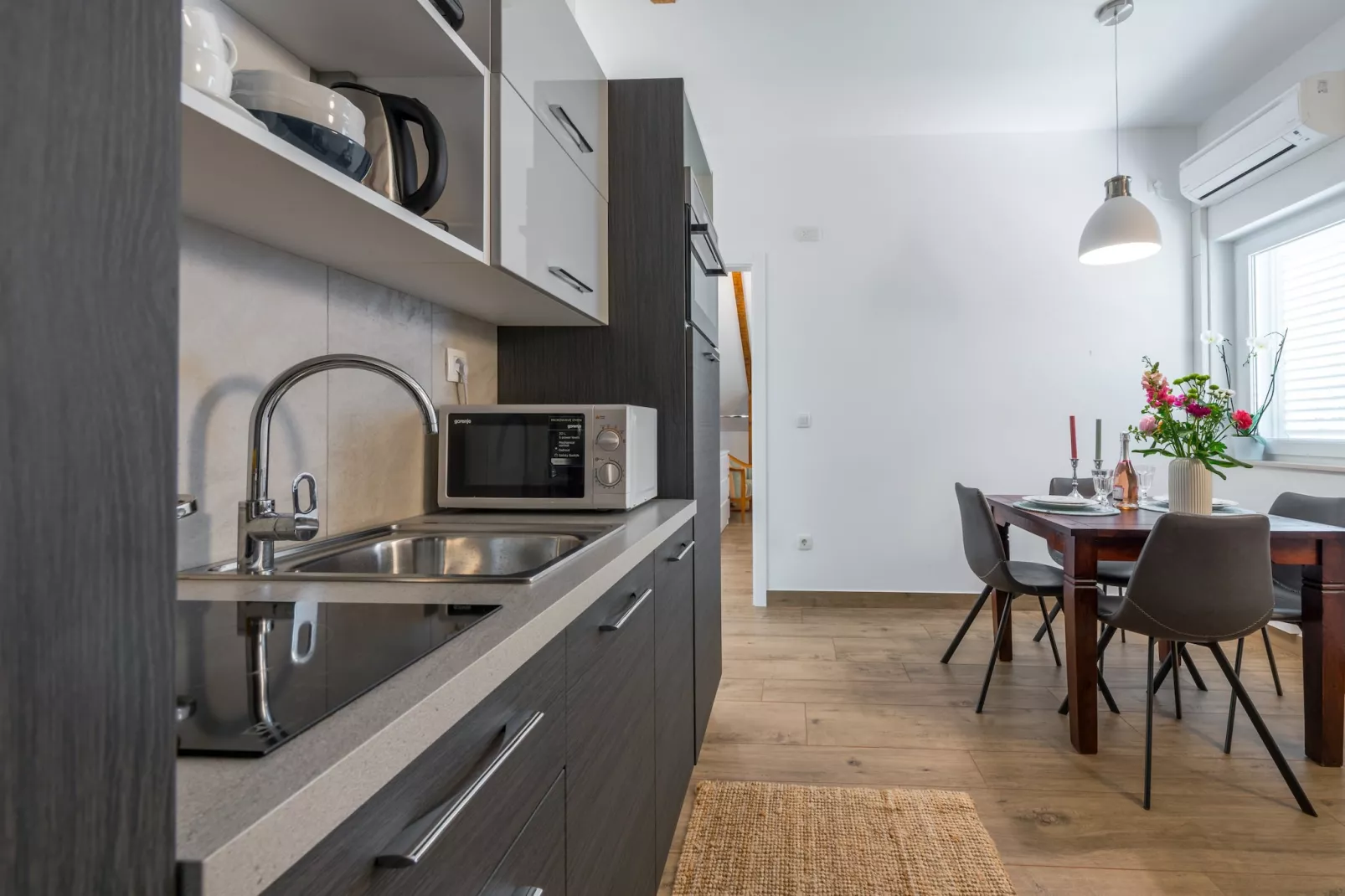 Apartments Terra - One Bedroom Apartment with Balcony and Garden View (MALI)-Kitchen