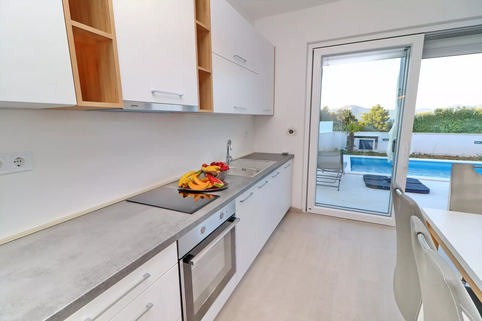 Villa E & D  - Four Bedroom Villa with Pool and Patio - Villa E-Kitchen