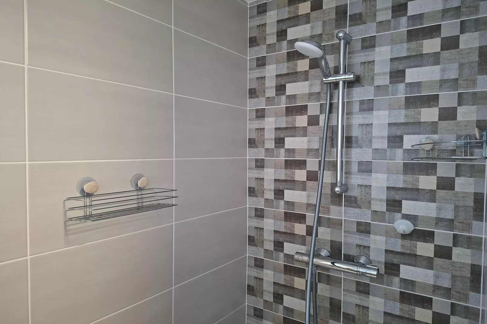 Ferienhaus in Plestin les Grèves-Bathroom