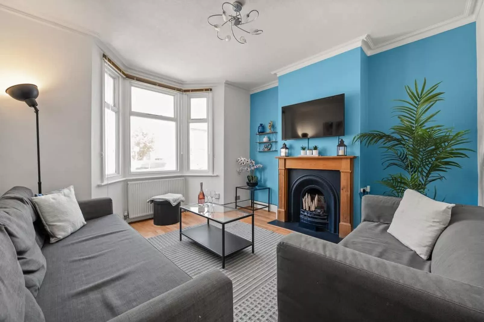 KT2 Gibbon Rd 94-Wohnzimmer