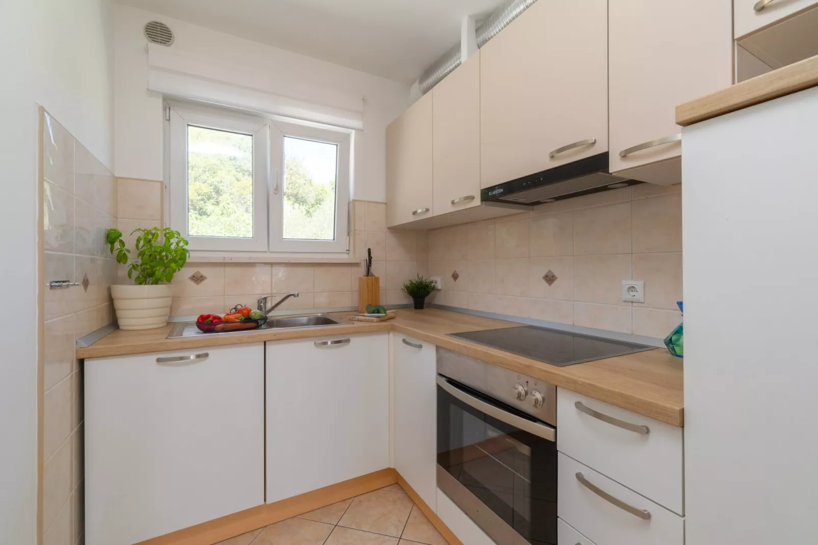 Holiday Home Diana - Two Bedroom Apartment with Terrace and Sea View-Kitchen