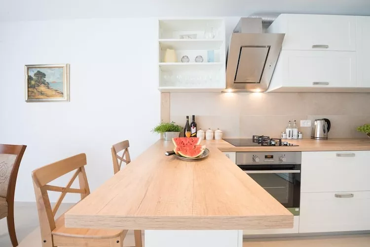 Apartments Horizon - One-Bedroom Apartment with Balcony and Sea View-Kitchen