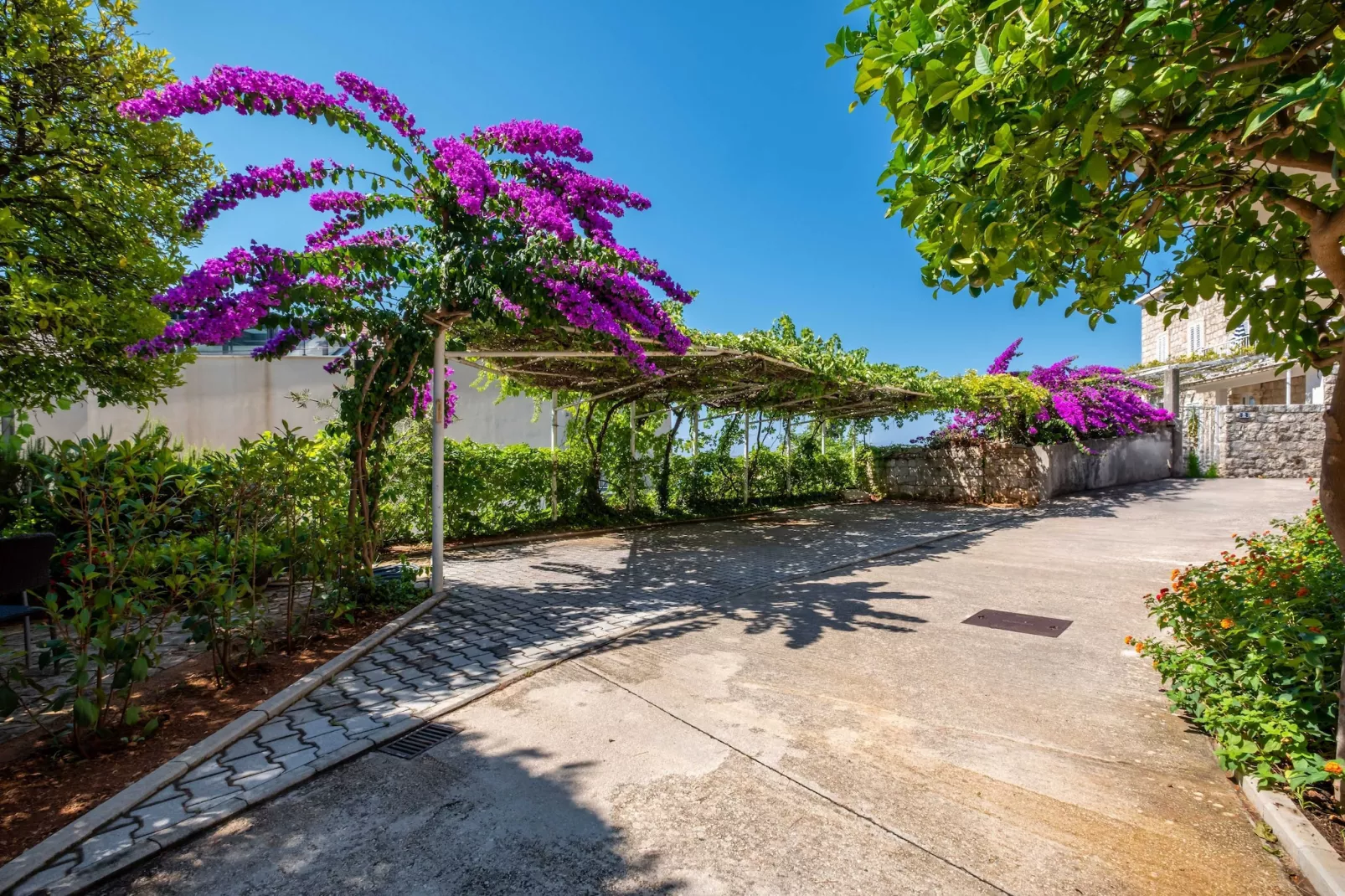 Rooms Tupina by Paulina - Standard Double Room with Balcony and Sea View (Room 3)-Ambiance