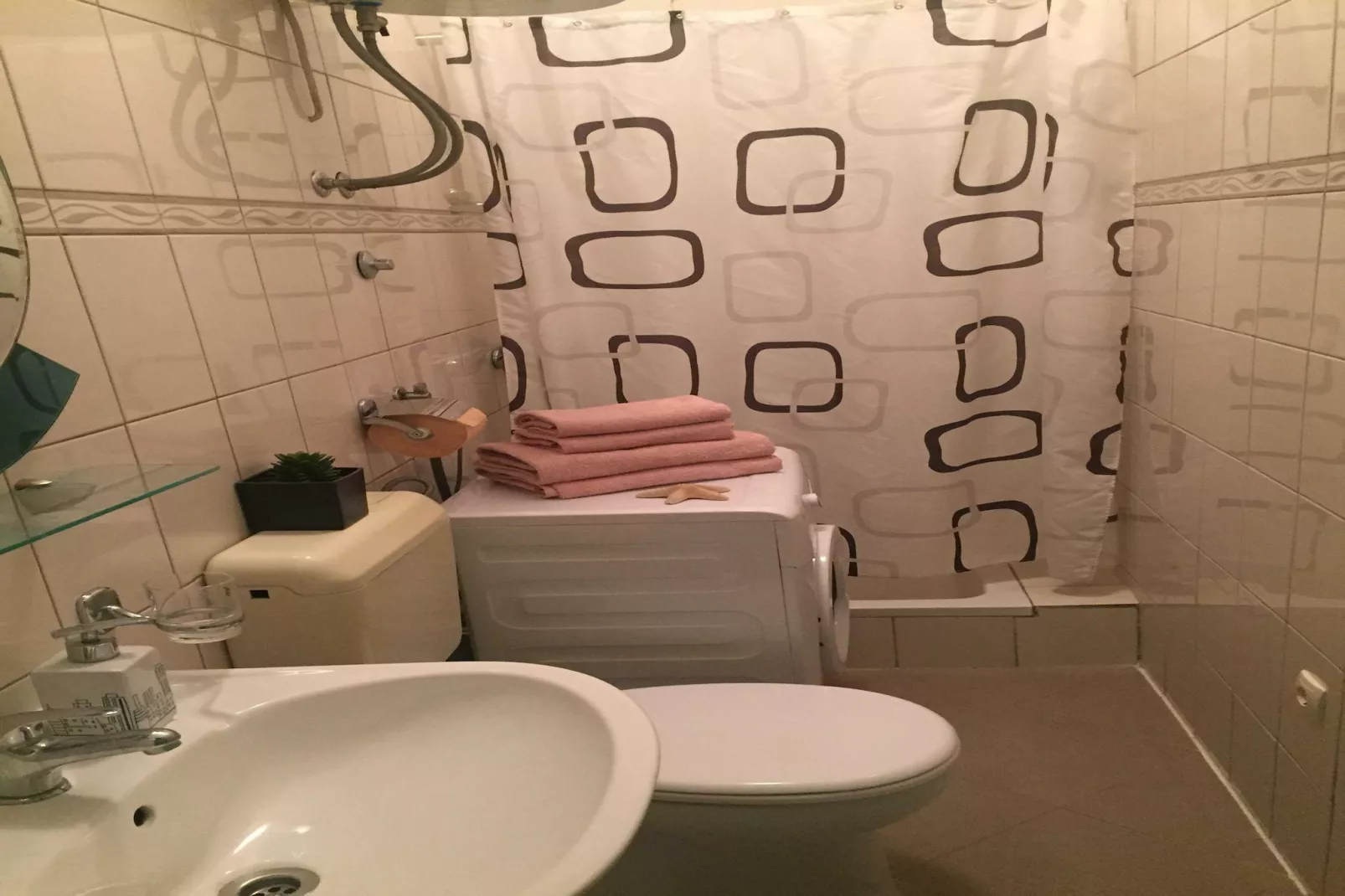 Apartments Roko (ST) - Economy One Bedroom Apartment with Shared Terrace (A2)-Bathroom