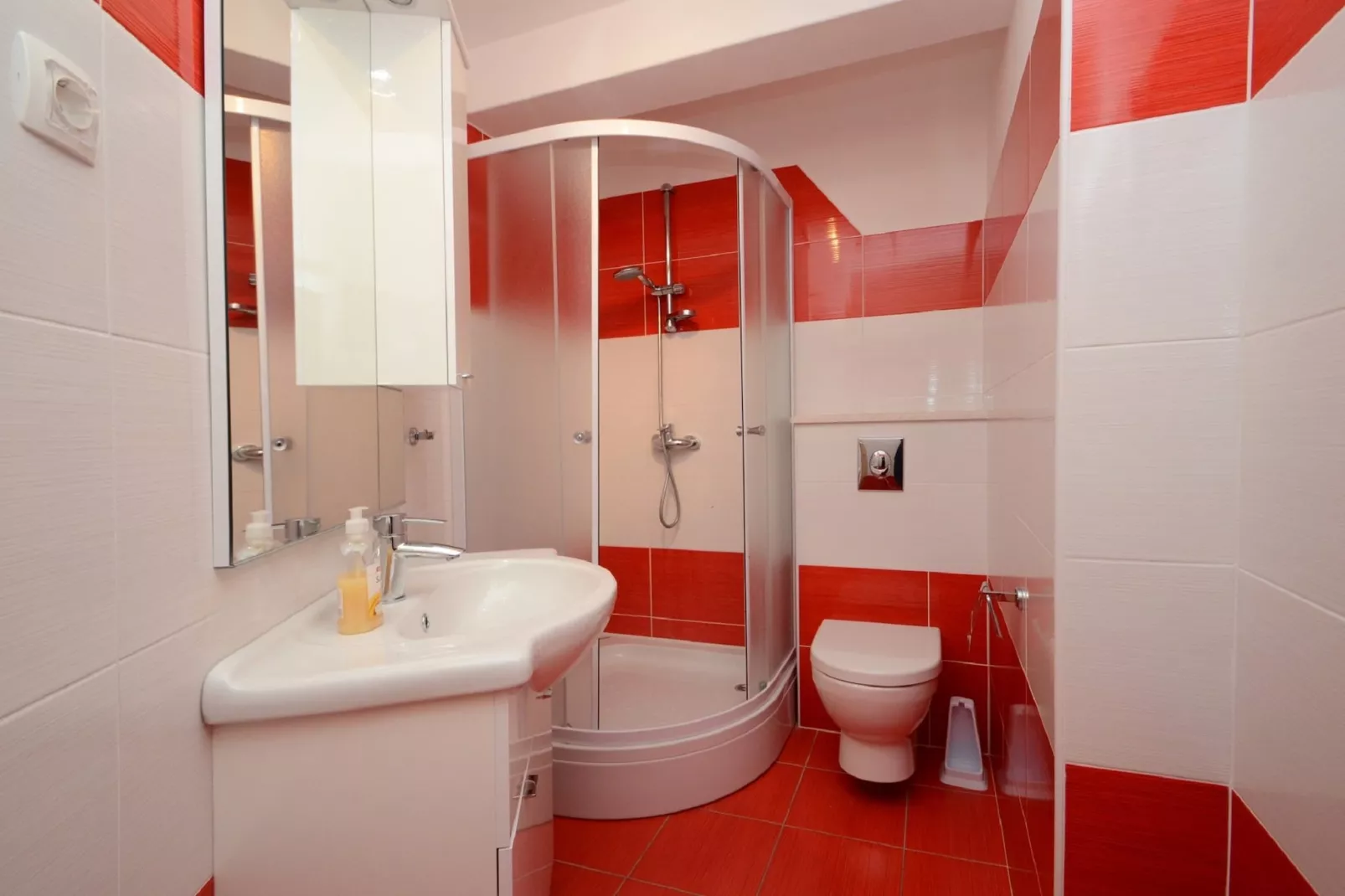 Apartments Korčula - Two Bedroom Apartment with Terrace and Sea View (Coral)-Badezimmer