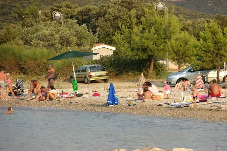 Apartments Neven - Studio Apartment with Terrace and Partial Sea View (A3)-Ambiente