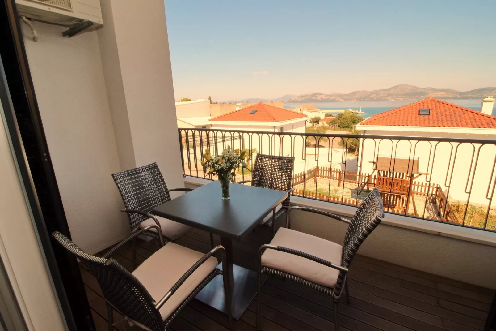 Apartments Kula - Comfort One Bedroom Apartment with Balcony and Sea View-B3-Terrasse / balcon