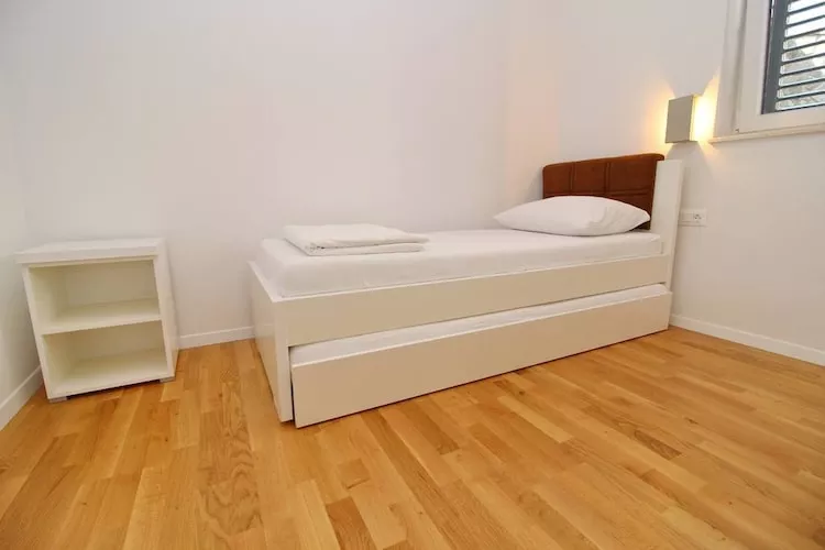 Apartments Kula - Two Bedroom Apartment with Terrace C2 - Schlafzimmer
