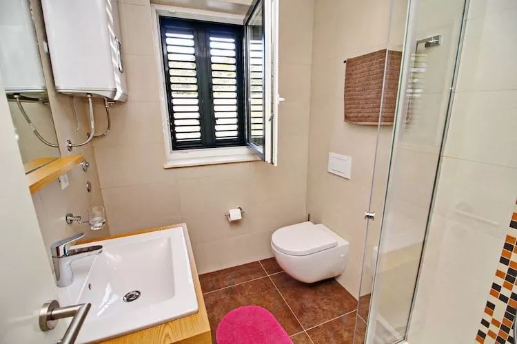 Apartments Kula - Two Bedroom Apartment with Terrace and Sea View C4 - Badezimmer