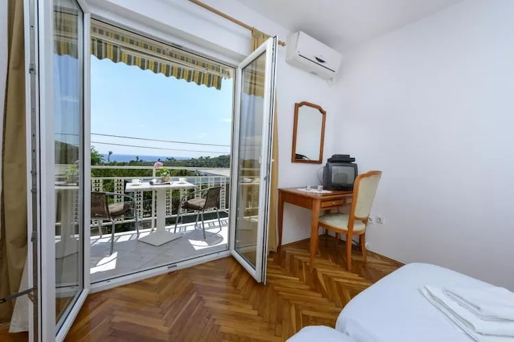 Apartments Botica- Double Room with Balcony and Sea View-Indoor