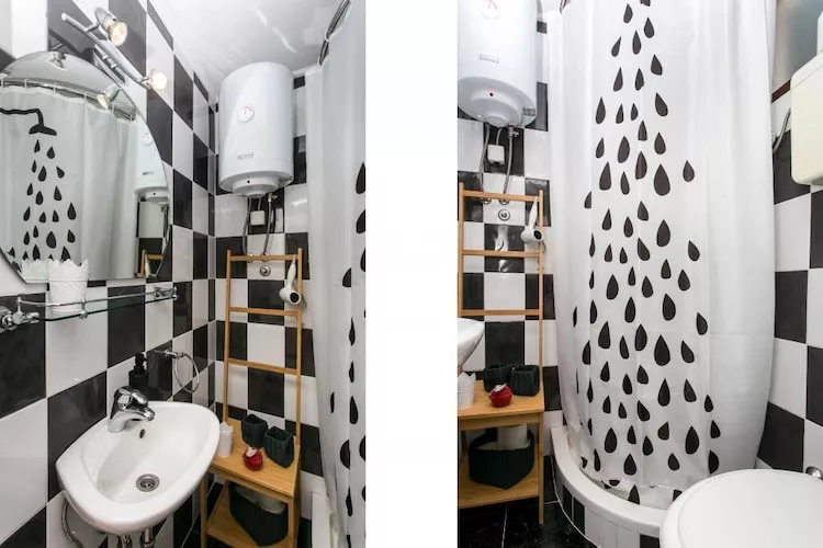 Holiday Home Magazin- One Bedroom Apartment with Terrace and Sea View-Bathroom