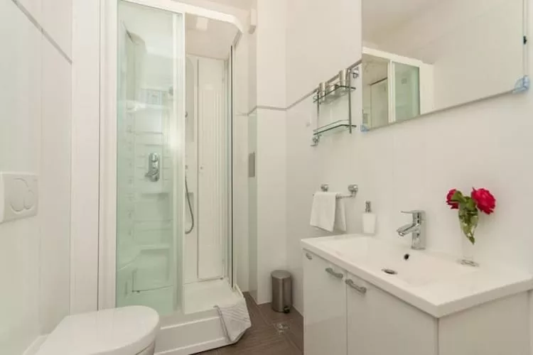 Apartments Nikolina (ST)- Comfort Two Bedroom Apartment(A1)-Bathroom