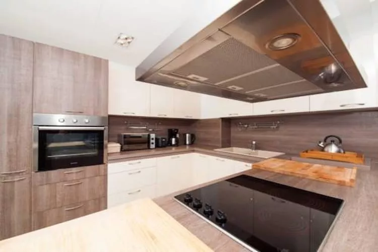 Apartment Vesna - Superior Three Bedroom Apartment with Balcony-Kitchen