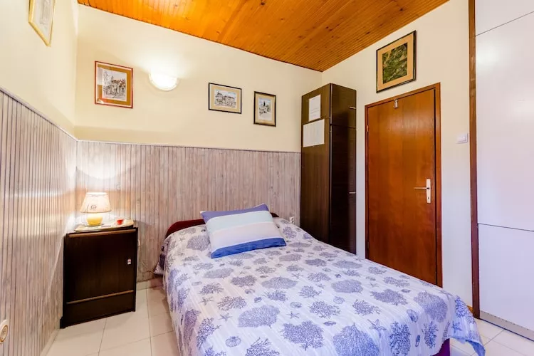 Studio Apartment Silvana (ST) - Studio Apartmen near the Park-Wohnzimmer