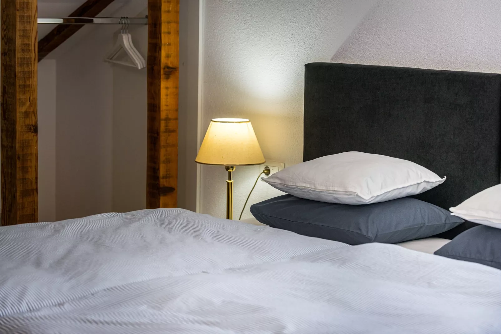 Apartments Terra - One Bedroom Apartment with Balcony and Garden View (MALI)-Bedroom