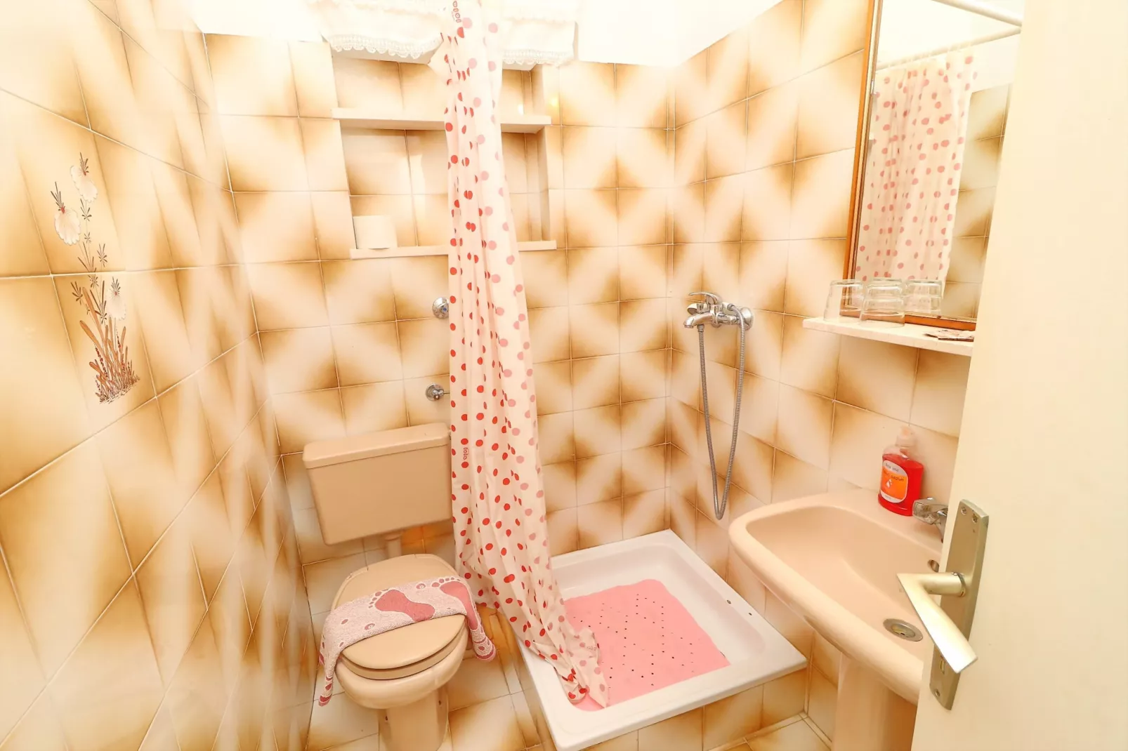 Apartments More & Ja - Superior One Bedroom Apartment with Terrace and Sea View ( 2. zapad )-Bathroom