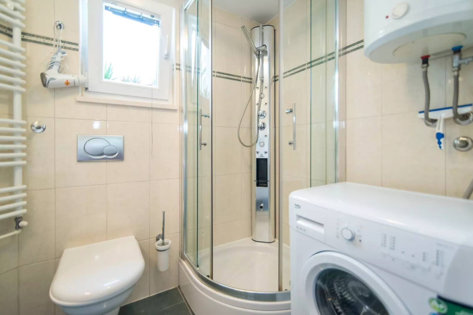 Apartments Vrandecic - One Bedroom Apartment with Gallery Room and Garden Terrace (LORETA) (ST)-Badezimmer