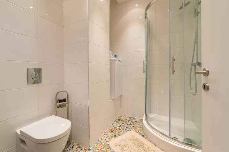 Apartments Arla Exclusive - Premium One Bedroom Apartment with Balcony-Bathroom